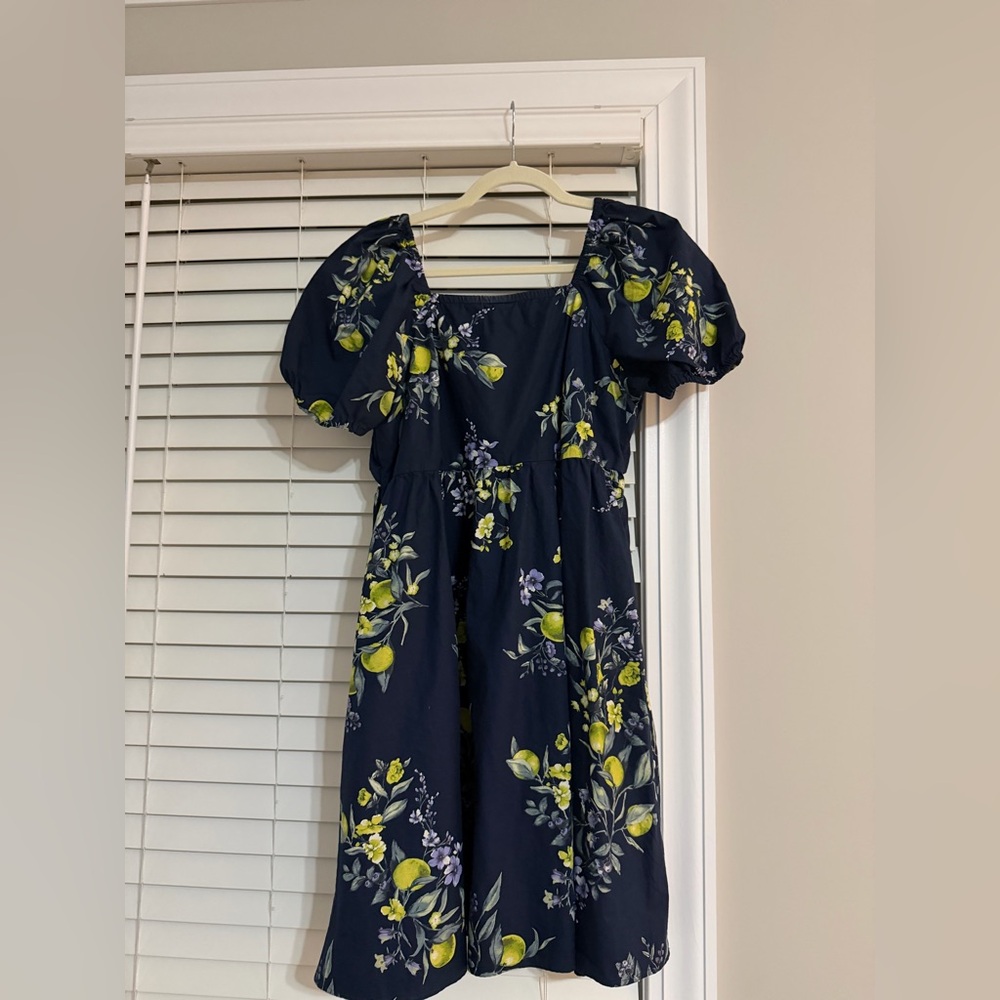 Time and Tru Black and Green Leaf Print Dress